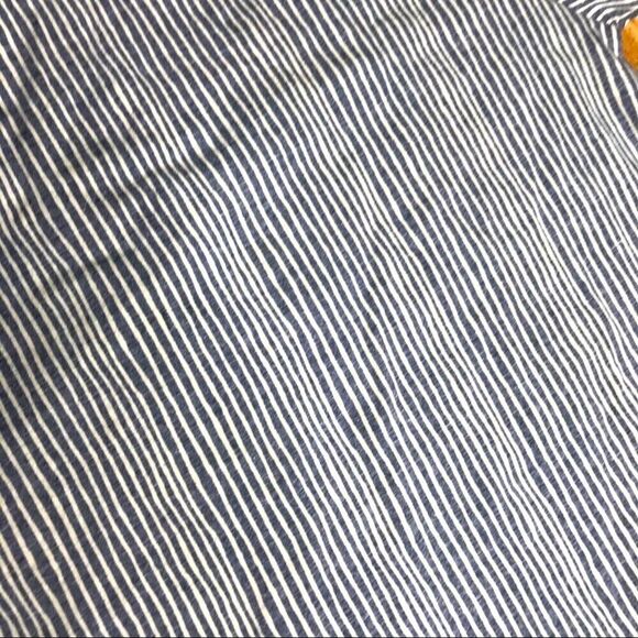 LuLaRoe Classic Tee  - Picture 2 of 4